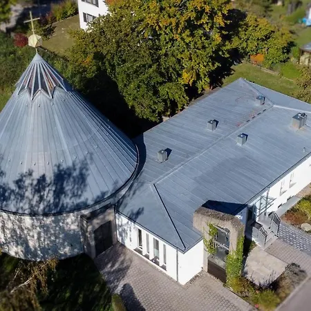 Apartman Dreamcation - Ehemalige Kirche & Souterrain Wohnung, 3d-tour, Terrasse, Bbq, Kamin