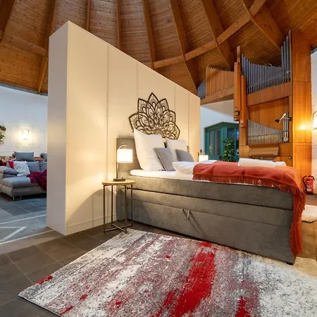 Apartman Dreamcation - Ehemalige Kirche & Souterrain Wohnung, 3d-tour, Terrasse, Bbq, Kamin *