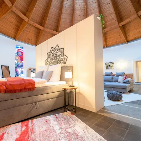 Dreamcation - Ehemalige Kirche & Souterrain Wohnung, 3d-tour, Terrasse, Bbq, Kamin