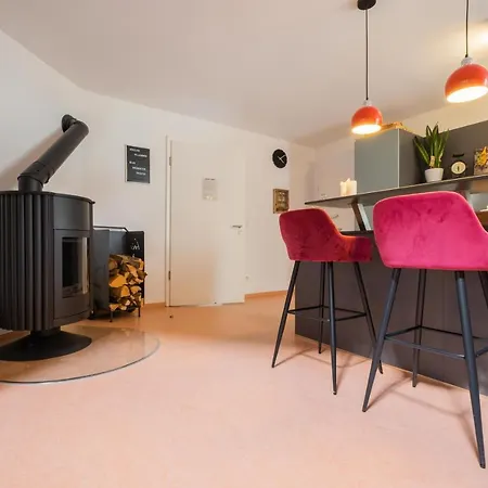 Apartman Dreamcation - Ehemalige Kirche & Souterrain Wohnung, 3d-tour, Terrasse, Bbq, Kamin Kelheim
