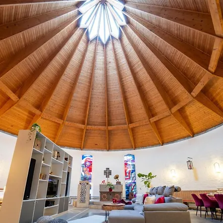 Dreamcation - Ehemalige Kirche & Souterrain Wohnung, 3d-tour, Terrasse, Bbq, Kamin *