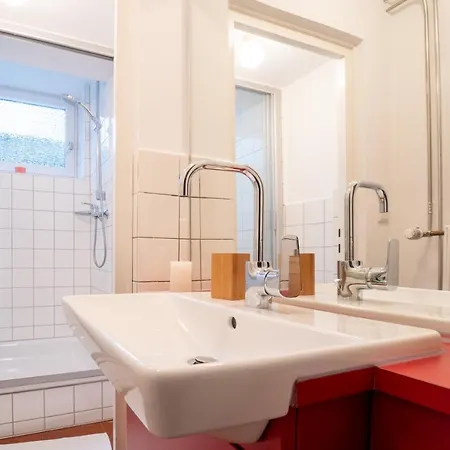 Dreamcation - Ehemalige Kirche & Souterrain Wohnung, 3d-tour, Terrasse, Bbq, Kamin Apartment *