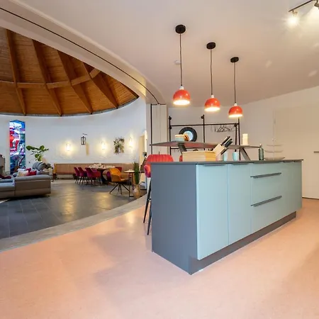 Dreamcation - Ehemalige Kirche & Souterrain Wohnung, 3d-tour, Terrasse, Bbq, Kamin Апартаменты *