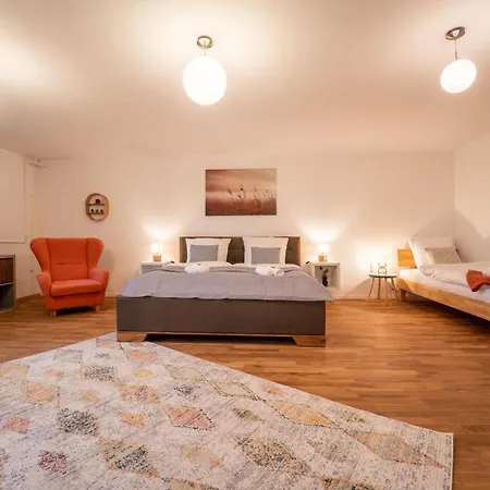 Апартаменты Dreamcation - Ehemalige Kirche & Souterrain Wohnung, 3d-tour, Terrasse, Bbq, Kamin Кельхайм