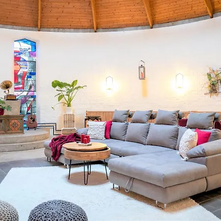 Dreamcation - Ehemalige Kirche & Souterrain Wohnung, 3d-tour, Terrasse, Bbq, Kamin