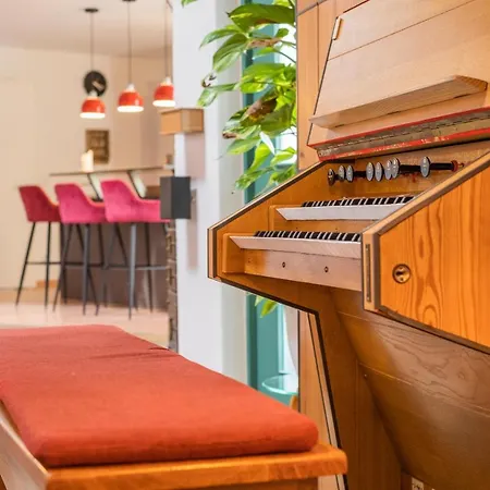 Dreamcation - Ehemalige Kirche & Souterrain Wohnung, 3d-tour, Terrasse, Bbq, Kamin Apartment